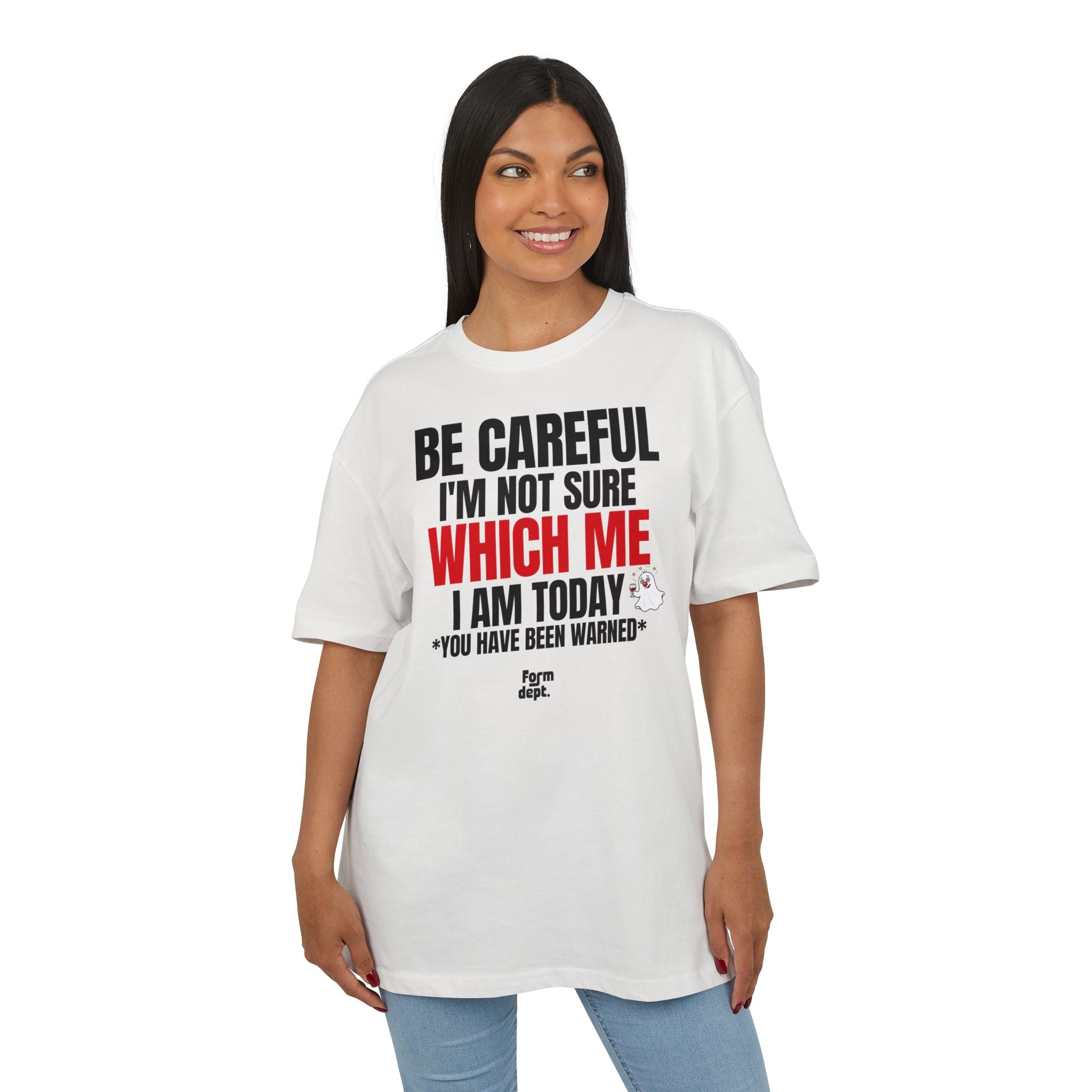 Camiseta oversize unisex «Be Careful, I’m Not Sure Which Me I Am Today» con estampado negro y rojo – vista 7 – Form Dept.