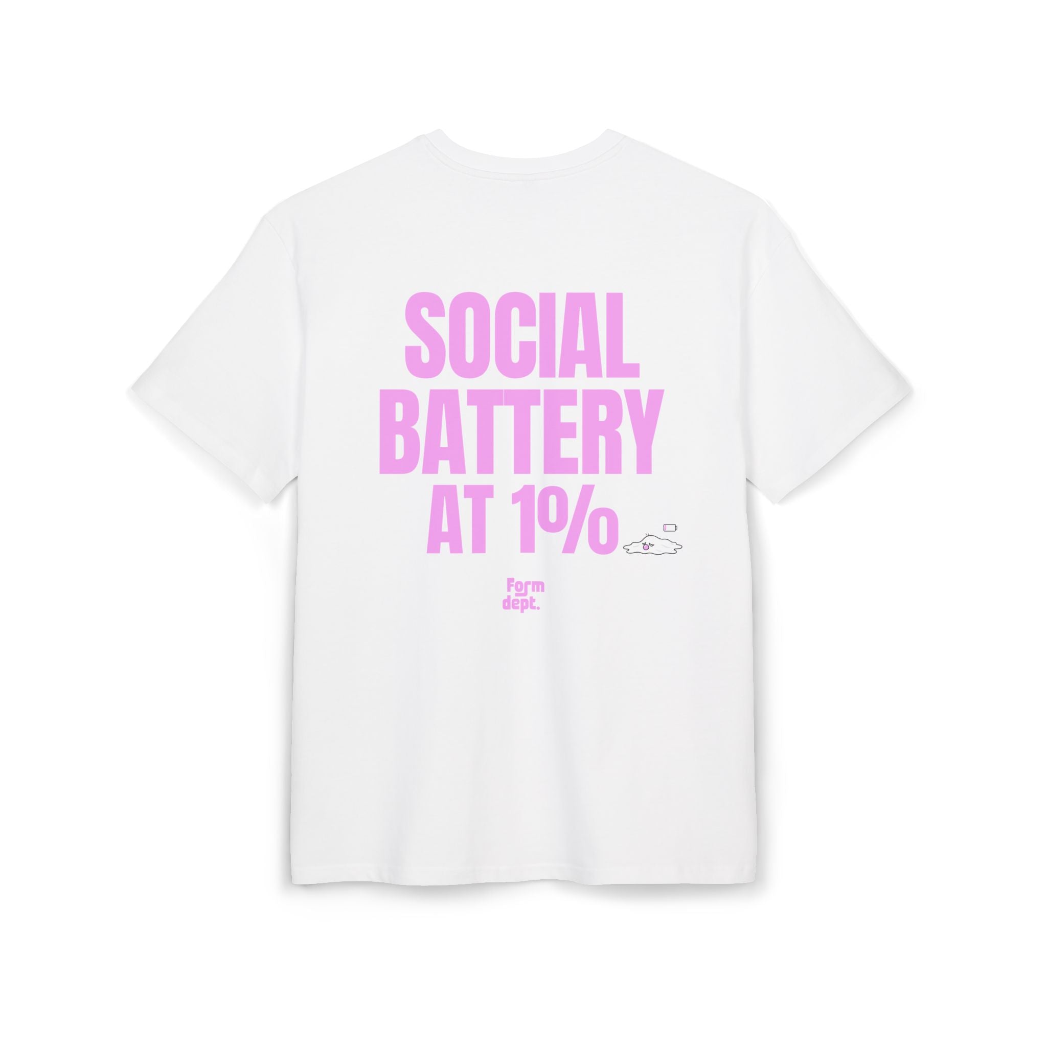 Camiseta oversize unisex «Social Battery at 1%» con estampado rosa – vista 2 – Form Dept.