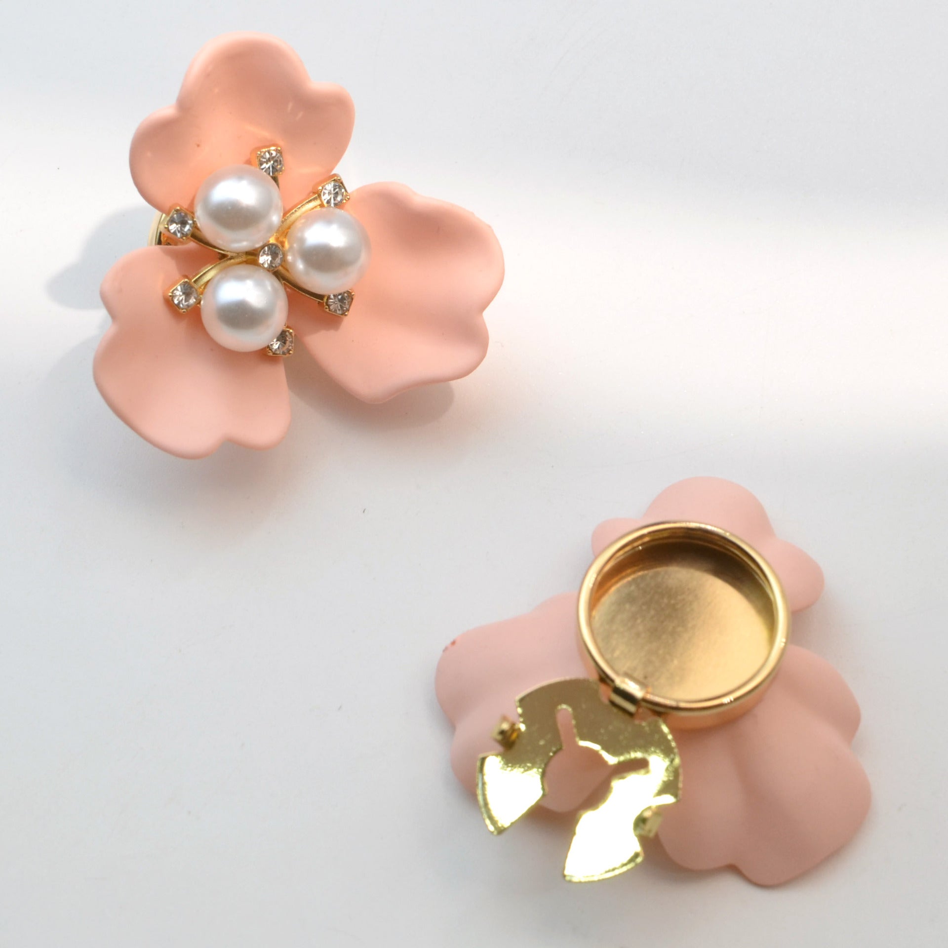Delicate Pearl Three-flap Printed Shirt Cufflinks
