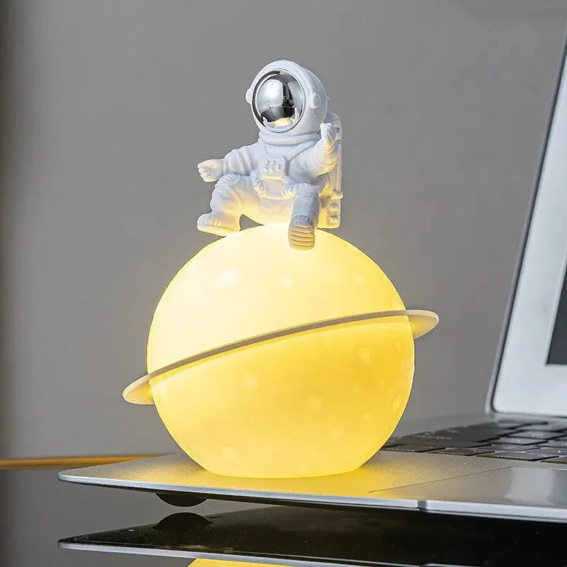 Astronaut Small Night Lamp Table Decoration Atmosphere Ornaments Home Decor - Bellarte Enchanté Astronaut Small Night Lamp Table Decoration Atmosphere Ornaments Home Decor