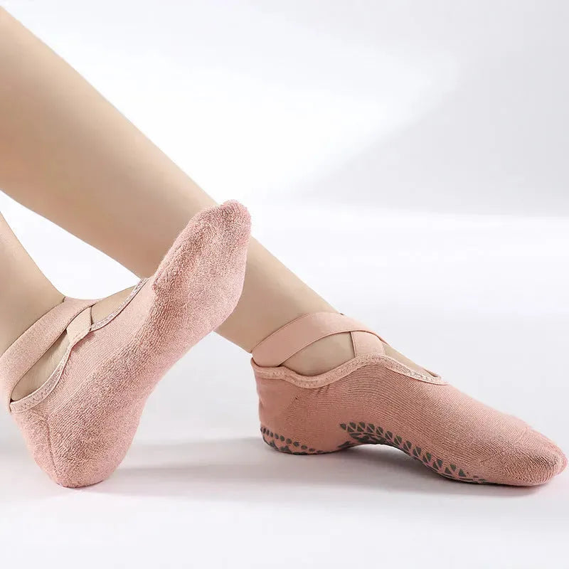 BALLET YOGA GRIP SOCKS - Bellarte Enchanté BALLET YOGA GRIP SOCKS