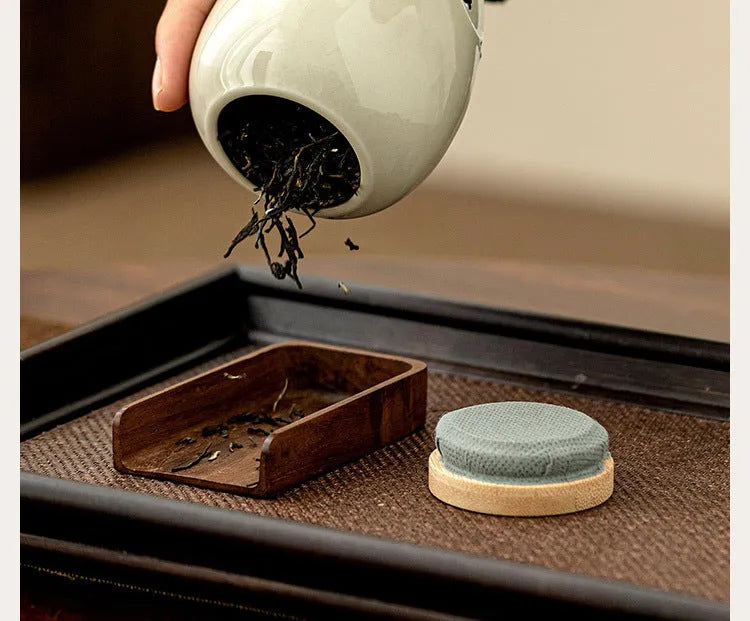 Chinese Retro Panda Ceramic Pot - Bellarte Enchanté Chinese Retro Panda Ceramic Pot