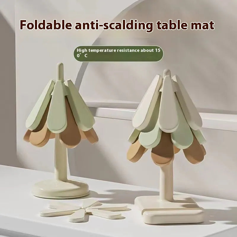 Christmas Tree Silicone High Temperature Resistance Heat Insulation Coaster Kitchen Gadgets - Bellarte Enchanté Christmas Tree Silicone High Temperature Resistance Heat Insulation Coaster Kitchen Gadgets