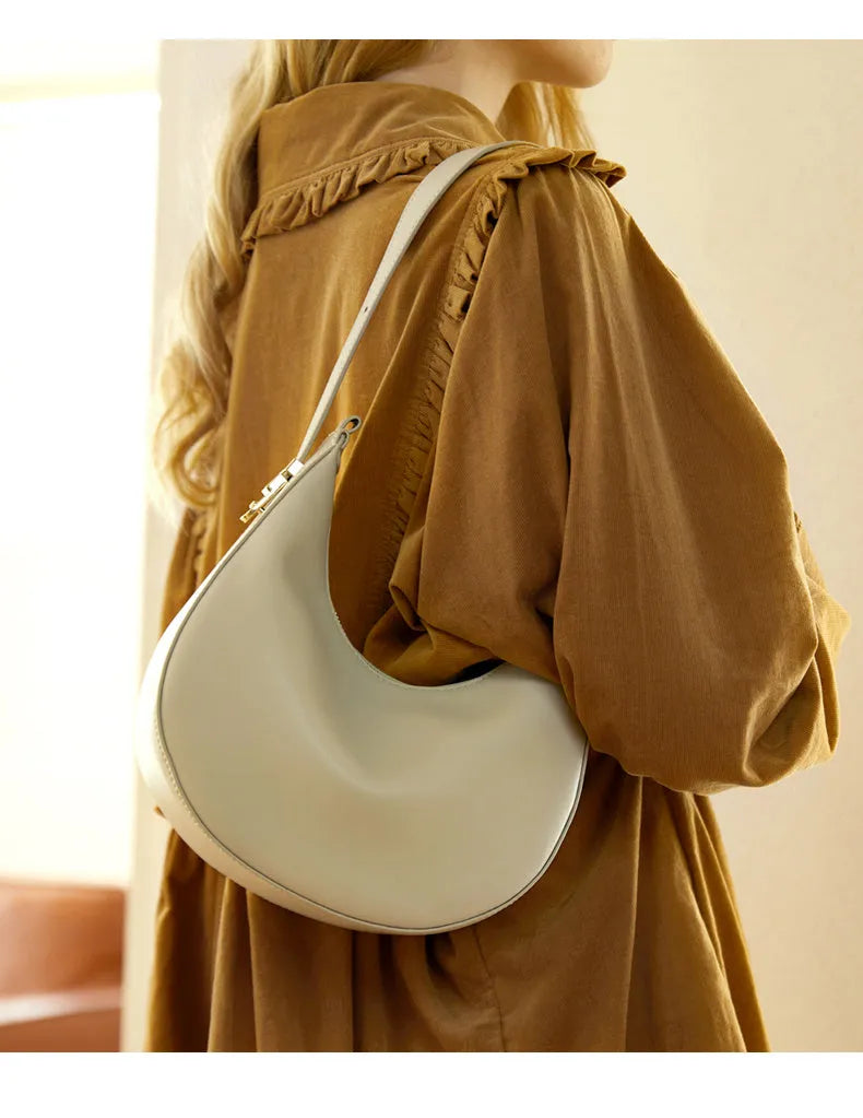 Genuine Leather All-match Commute Shoulder Messenger Bag - Bellarte Enchanté Genuine Leather All-match Commute Shoulder Messenger Bag