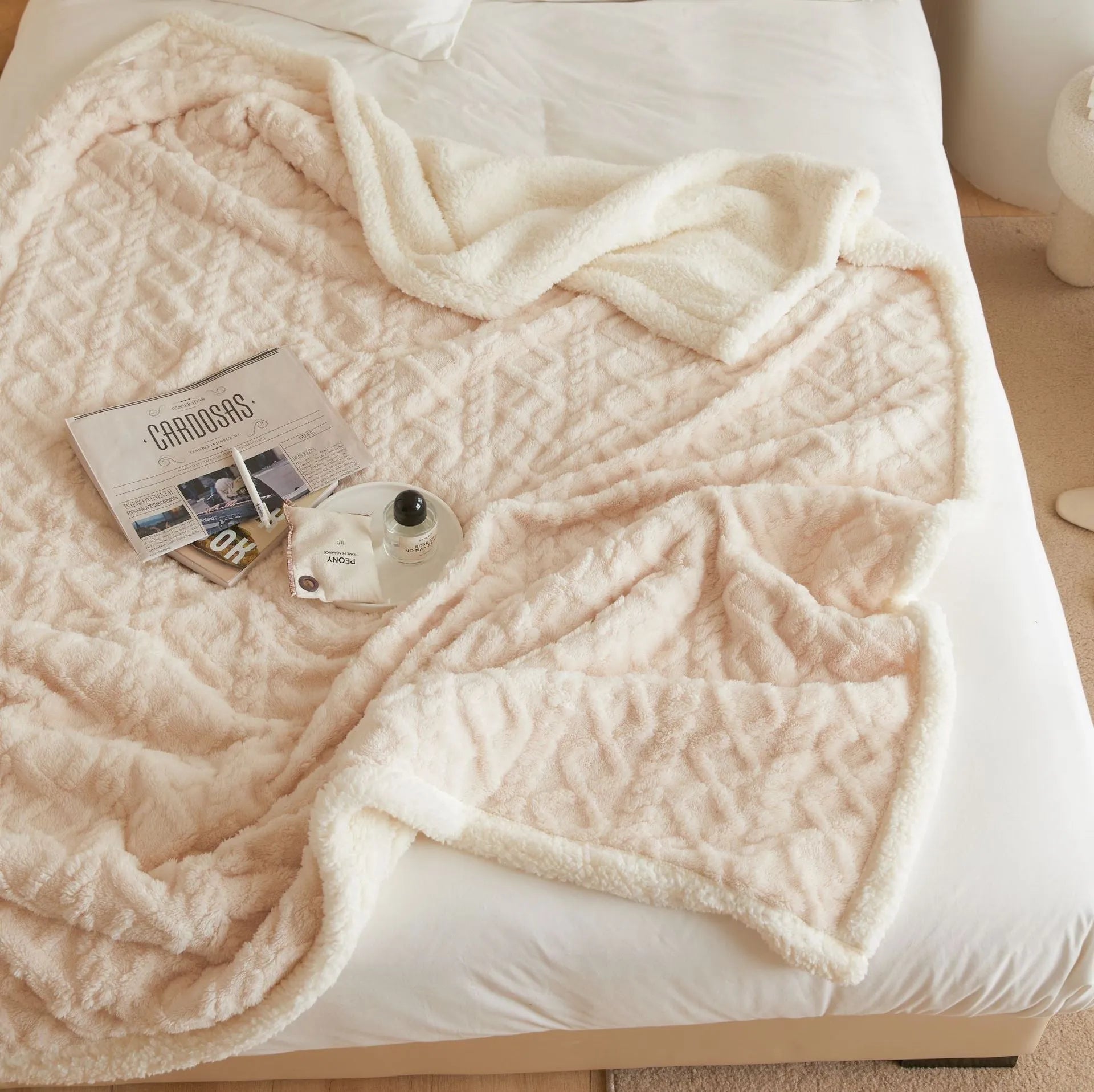 Jacquard Cut Flowers Plain Big Sofa Blanket Home Blanket Soft Outfit Matching Blanket - Bellarte Enchanté Jacquard Cut Flowers Plain Big Sofa Blanket Home Blanket Soft Outfit Matching Blanket