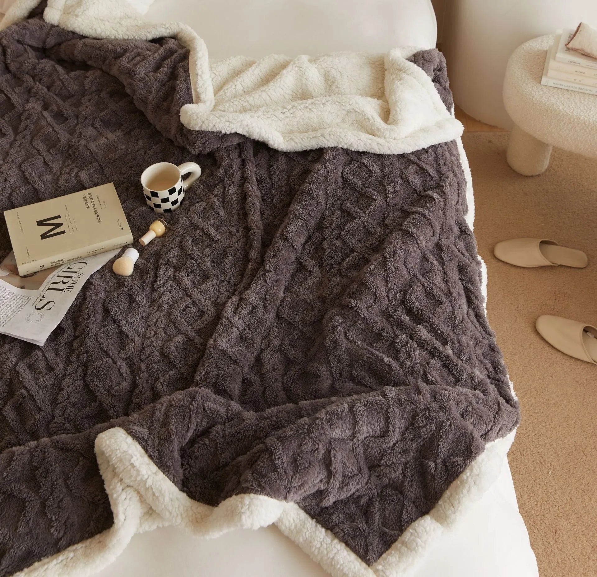 Jacquard Cut Flowers Plain Big Sofa Blanket Home Blanket Soft Outfit Matching Blanket - Bellarte Enchanté Jacquard Cut Flowers Plain Big Sofa Blanket Home Blanket Soft Outfit Matching Blanket