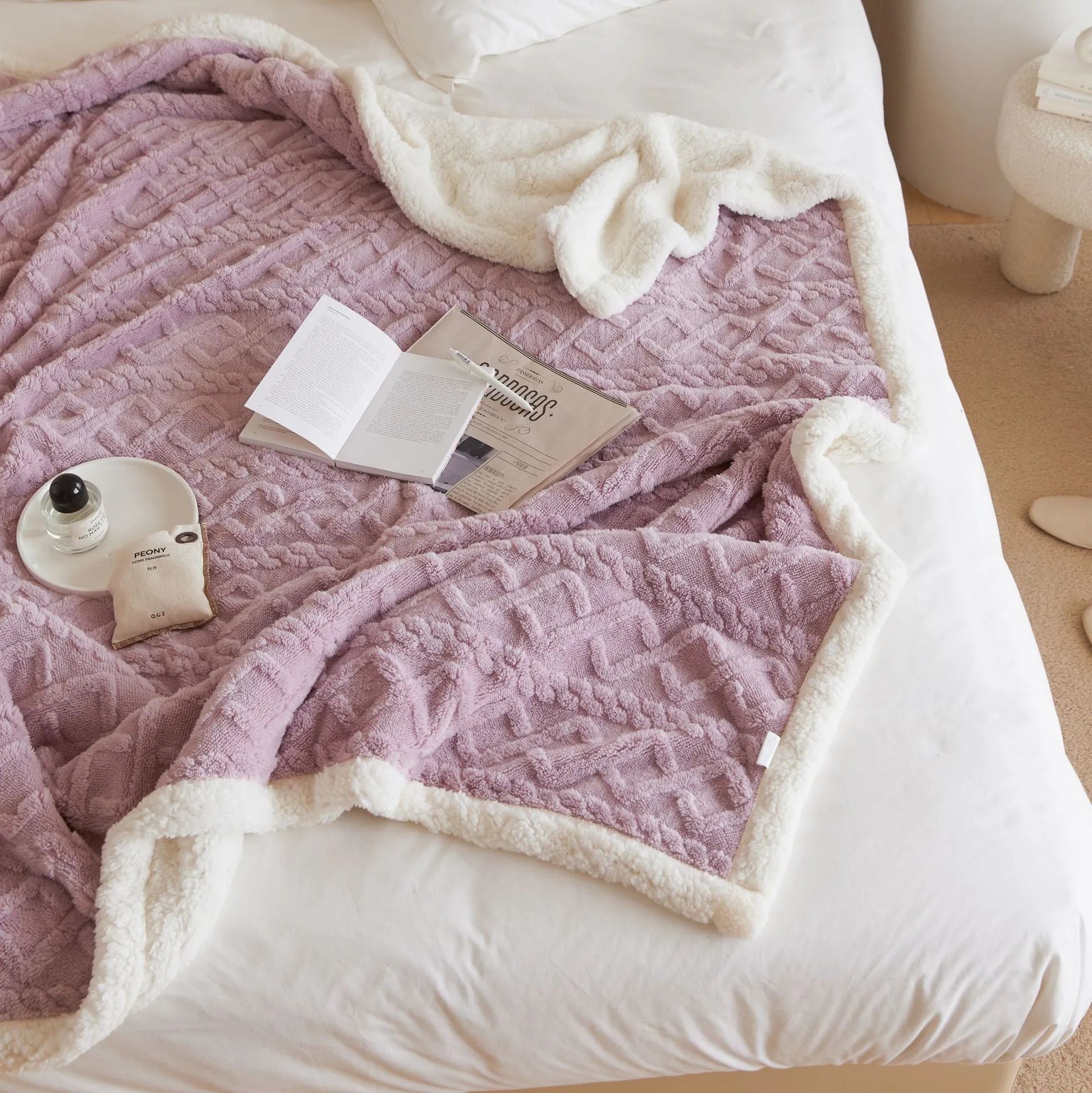 Jacquard Cut Flowers Plain Big Sofa Blanket Home Blanket Soft Outfit Matching Blanket - Bellarte Enchanté Jacquard Cut Flowers Plain Big Sofa Blanket Home Blanket Soft Outfit Matching Blanket