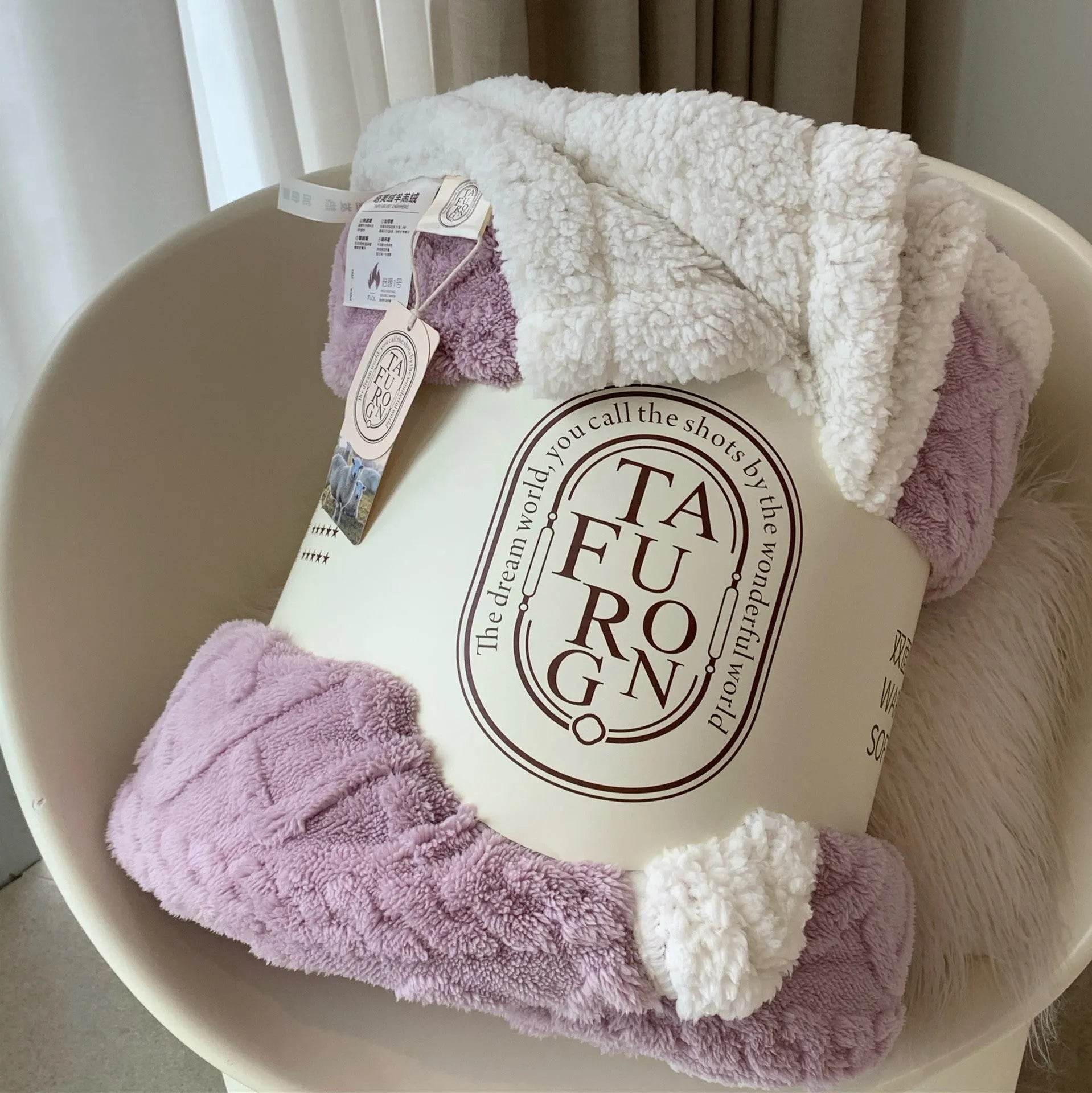 Jacquard Cut Flowers Plain Big Sofa Blanket Home Blanket Soft Outfit Matching Blanket - Bellarte Enchanté Jacquard Cut Flowers Plain Big Sofa Blanket Home Blanket Soft Outfit Matching Blanket