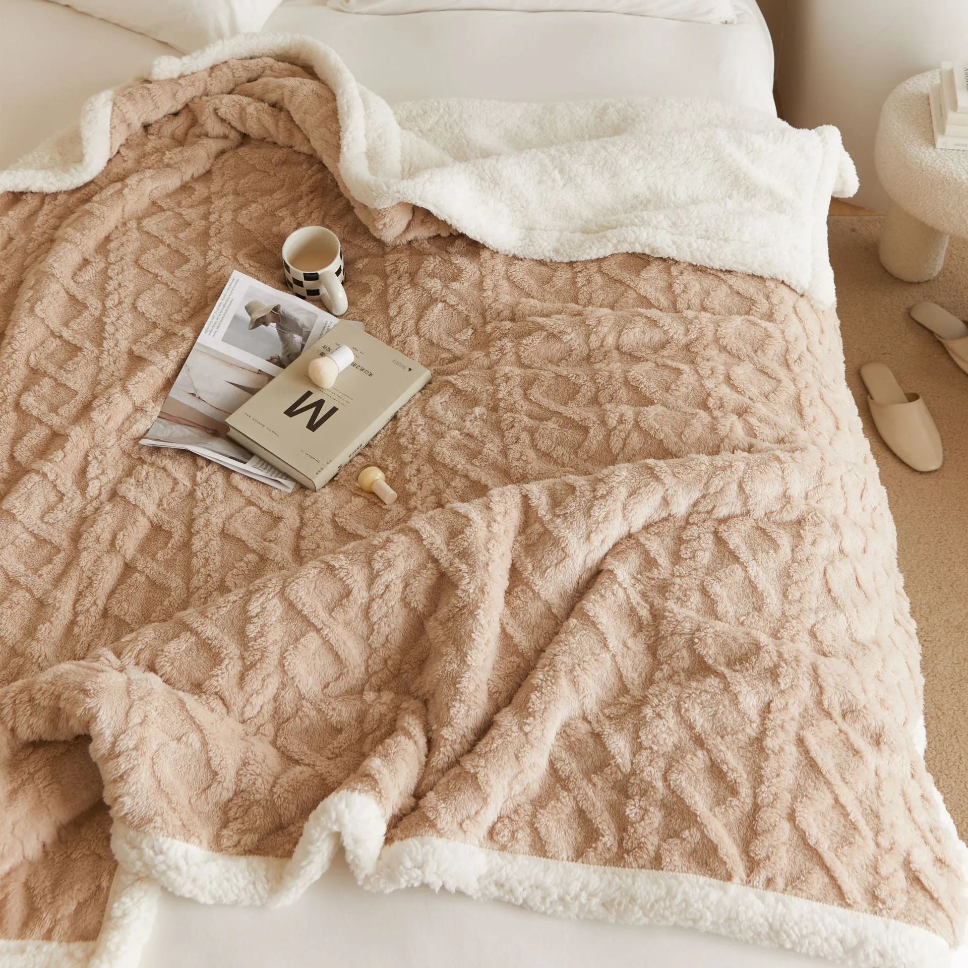 Jacquard Cut Flowers Plain Big Sofa Blanket Home Blanket Soft Outfit Matching Blanket - Bellarte Enchanté Jacquard Cut Flowers Plain Big Sofa Blanket Home Blanket Soft Outfit Matching Blanket