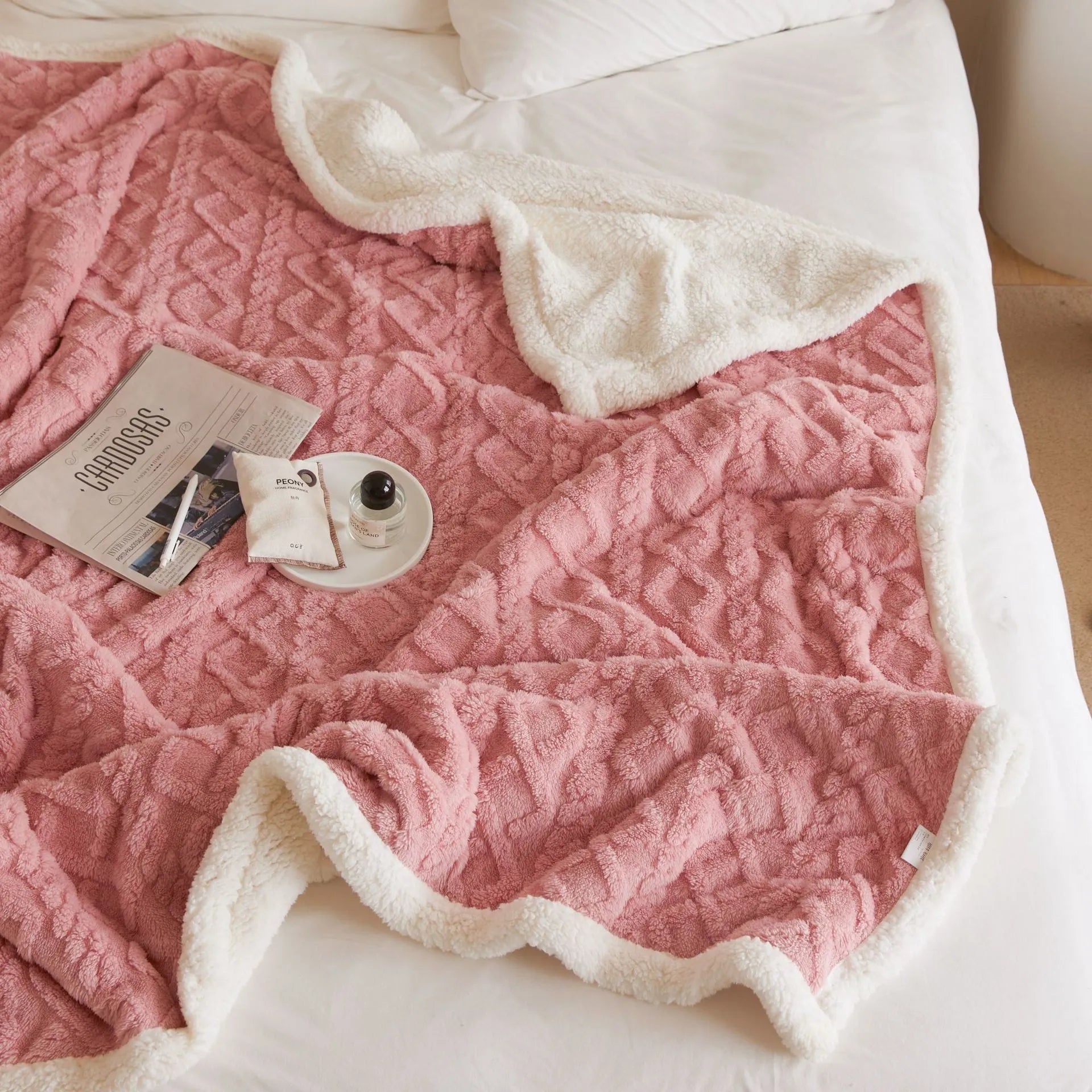 Jacquard Cut Flowers Plain Big Sofa Blanket Home Blanket Soft Outfit Matching Blanket - Bellarte Enchanté Jacquard Cut Flowers Plain Big Sofa Blanket Home Blanket Soft Outfit Matching Blanket