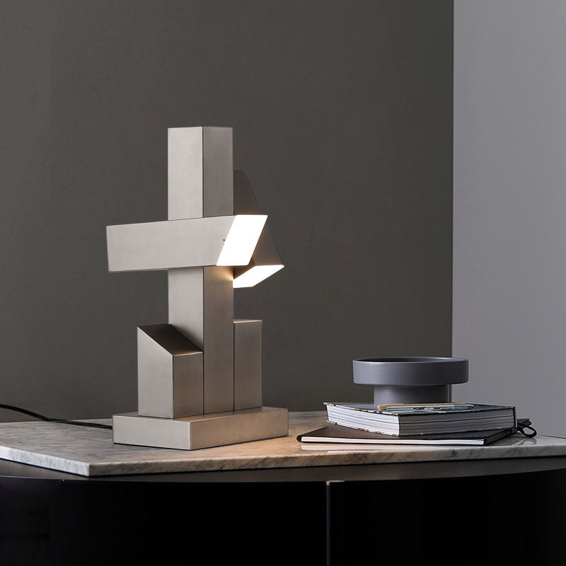 Middle-ancient Bauhaus Metal Atmosphere Table Lamp Decoration - Bellarte Enchanté Middle-ancient Bauhaus Metal Atmosphere Table Lamp Decoration