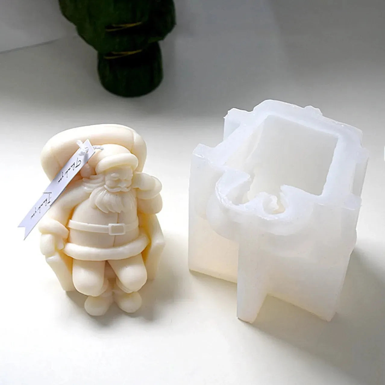 Napping Santa Claus Aromatherapy Candle Silicone Mold DIY Christmas Decoration Plaster Soft Mold - Bellarte Enchanté Napping Santa Claus Aromatherapy Candle Silicone Mold DIY Christmas Decoration Plaster Soft Mold