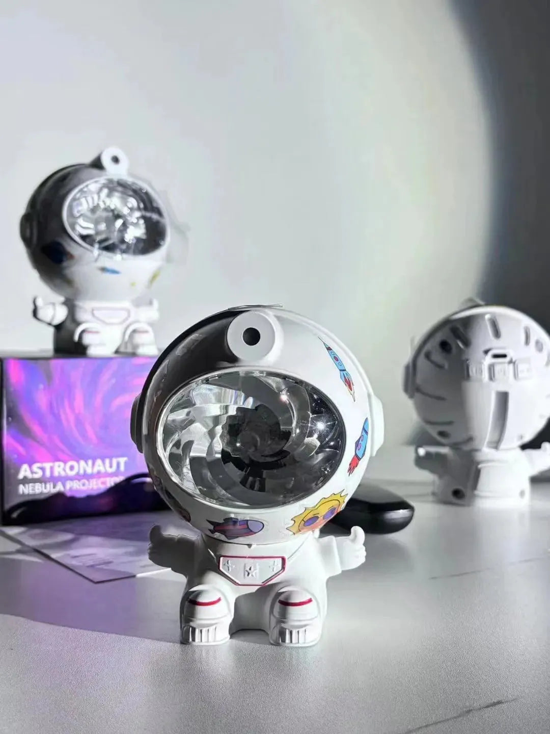 New Aurora Astronaut Nebula Decorative Vortex Projector - Bellarte Enchanté New Aurora Astronaut Nebula Decorative Vortex Projector