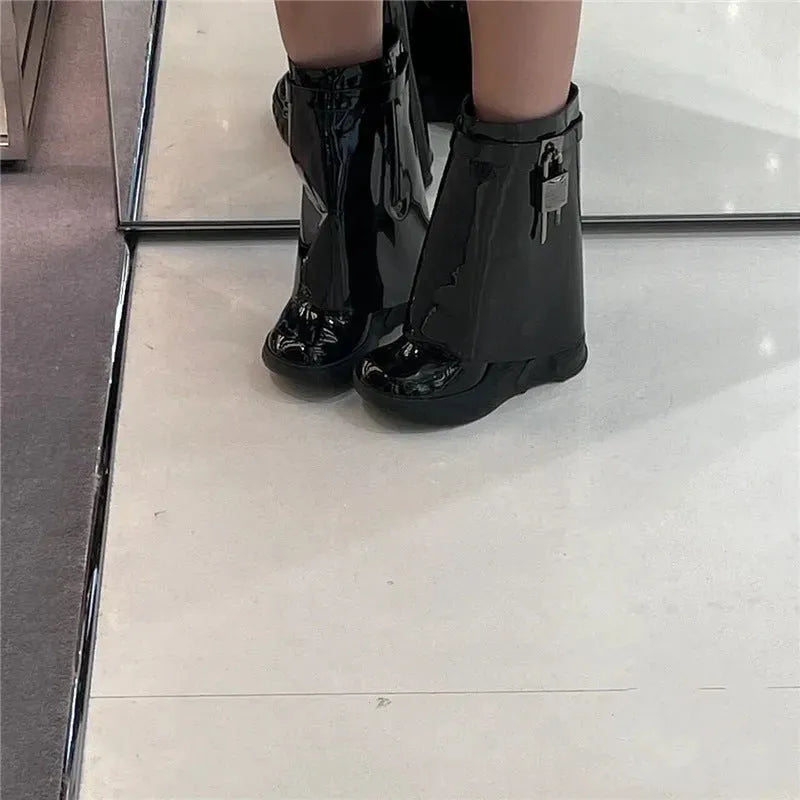 Oversized Women's Plush Mid Length Boots - Bellarte Enchanté Oversized Women's Plush Mid Length Boots