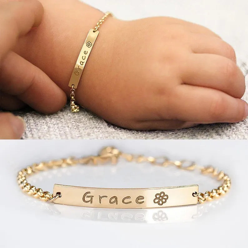 Personalized lettering children bracelet - Bellarte Enchanté Personalized lettering children bracelet