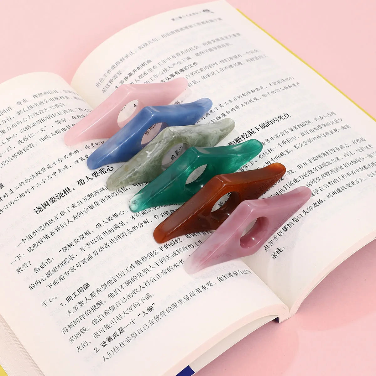 Resin Bookmark Stand Reading Aid - Bellarte Enchanté Resin Bookmark Stand Reading Aid