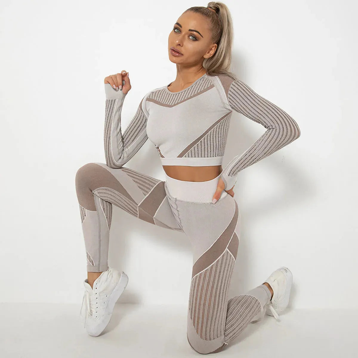 Seamless Knitted Absorbent Yoga Long-Sleeved Suit Yoga Wearsuit - Bellarte Enchanté Seamless Knitted Absorbent Yoga Long-Sleeved Suit Yoga Wearsuit