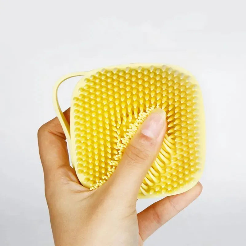 Soft Silicone Bristles Cat Dog Bath Brush Comb Scrubber Shampoo Dispenser For Pet Grooming Deshedding For Pet Washing - Bellarte Enchanté Soft Silicone Bristles Cat Dog Bath Brush Comb Scrubber Shampoo Dispenser For Pet Grooming Deshedding For Pet Washing
