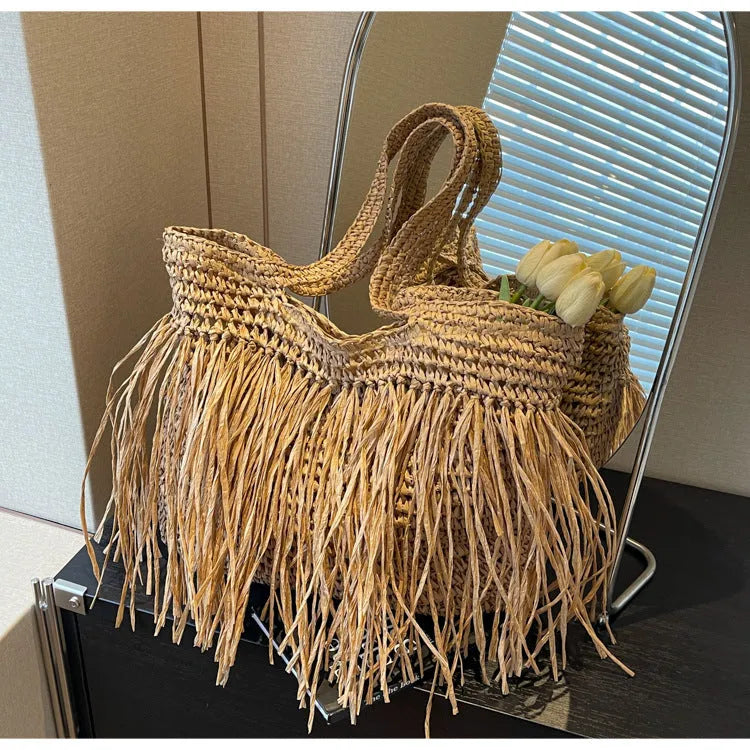Straw Woven Women's Large Capacity Tassel Shoulder Bag - Bellarte Enchanté Straw Woven Women's Large Capacity Tassel Shoulder Bag