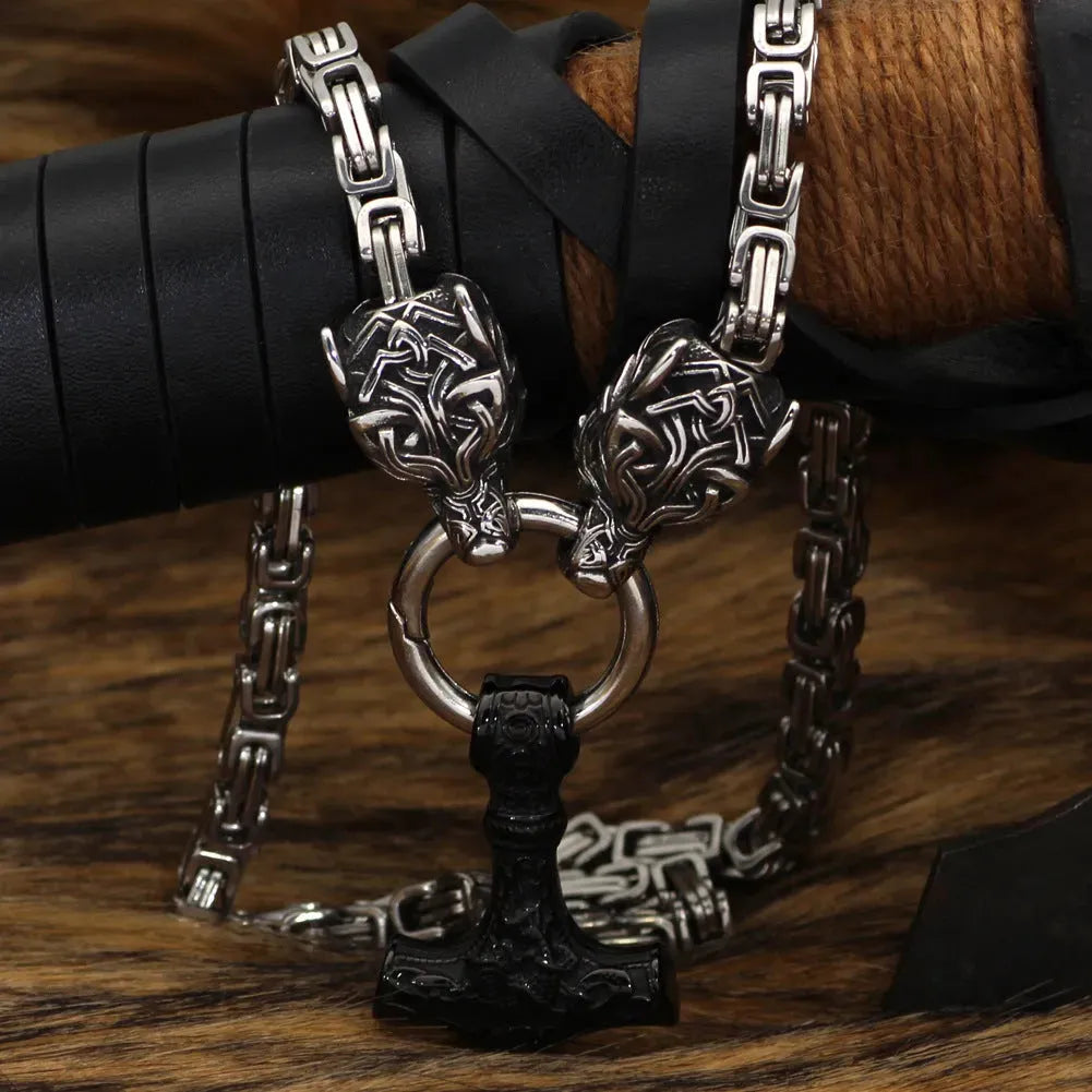 Vintage Men's Necklace Irish Wolf Head - Bellarte Enchanté Vintage Men's Necklace Irish Wolf Head