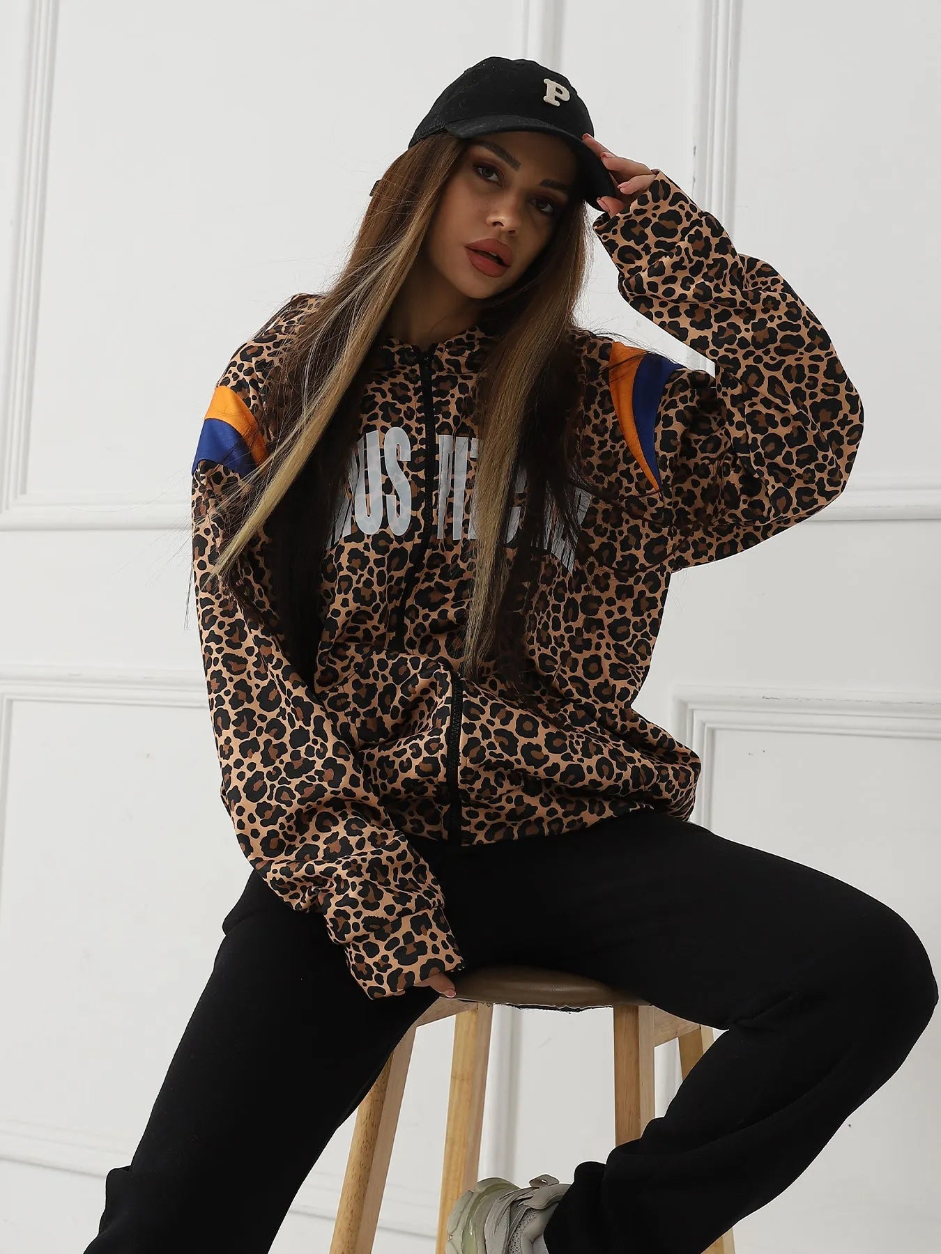 Women's Leopard Print Long Sleeved Sweatshirt - Bellarte Enchanté Women's Leopard Print Long Sleeved Sweatshirt
