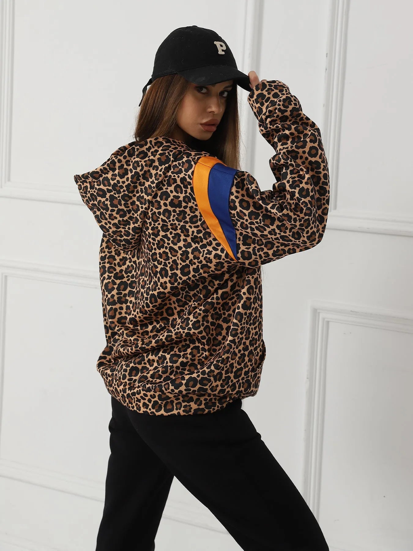 Women's Leopard Print Long Sleeved Sweatshirt - Bellarte Enchanté Women's Leopard Print Long Sleeved Sweatshirt