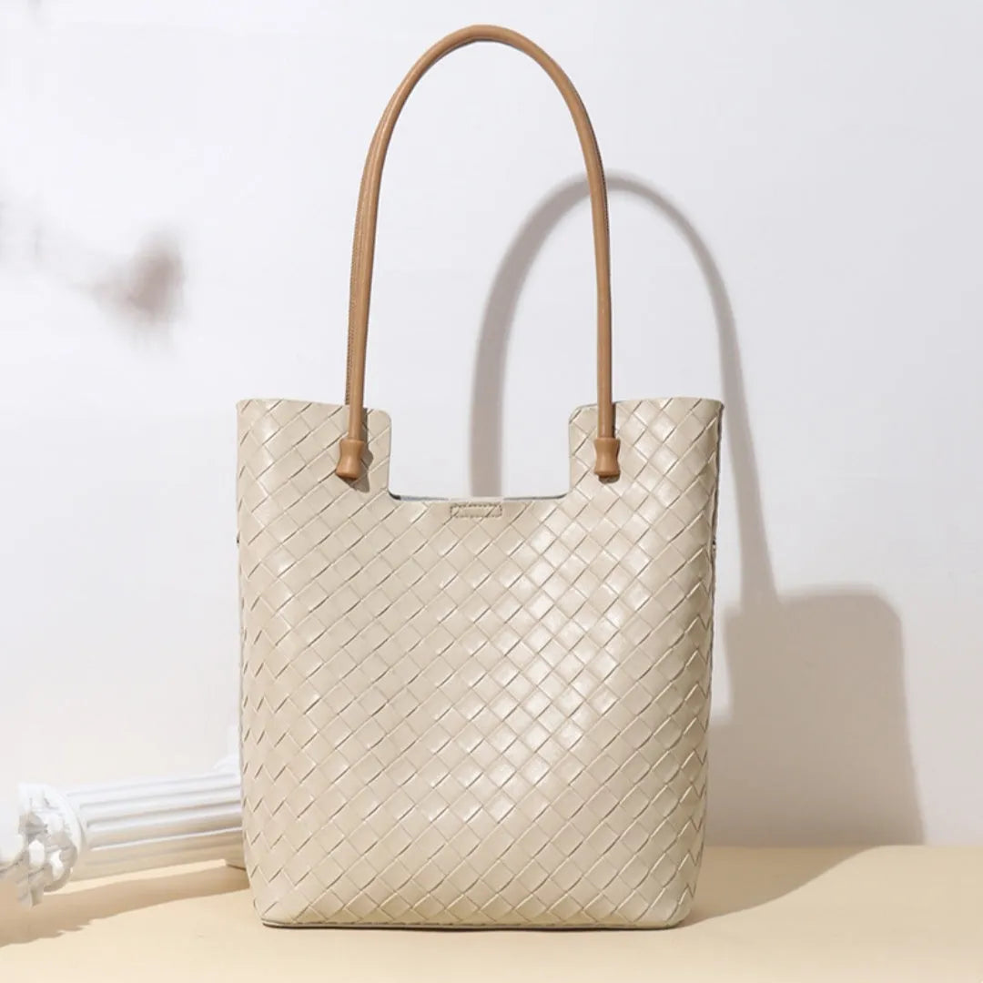 Woven Portable Large Capacity Cowhide Commuter Shoulder Bag - Bellarte Enchanté Woven Portable Large Capacity Cowhide Commuter Shoulder Bag